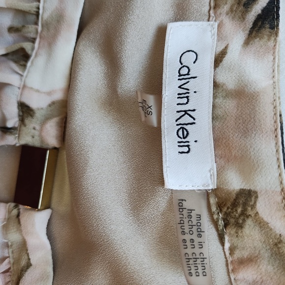 CALVIN KLEIN WOMEN’S SIZE XS FLORAL LINED LIGHTWEIGHT CLASSY BLOUSE. - Picture 6 of 12
